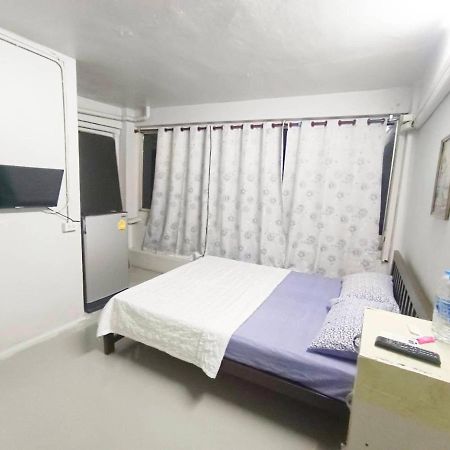 ห้องพักสุขสบายวังหลัง Bangkok Extérieur photo