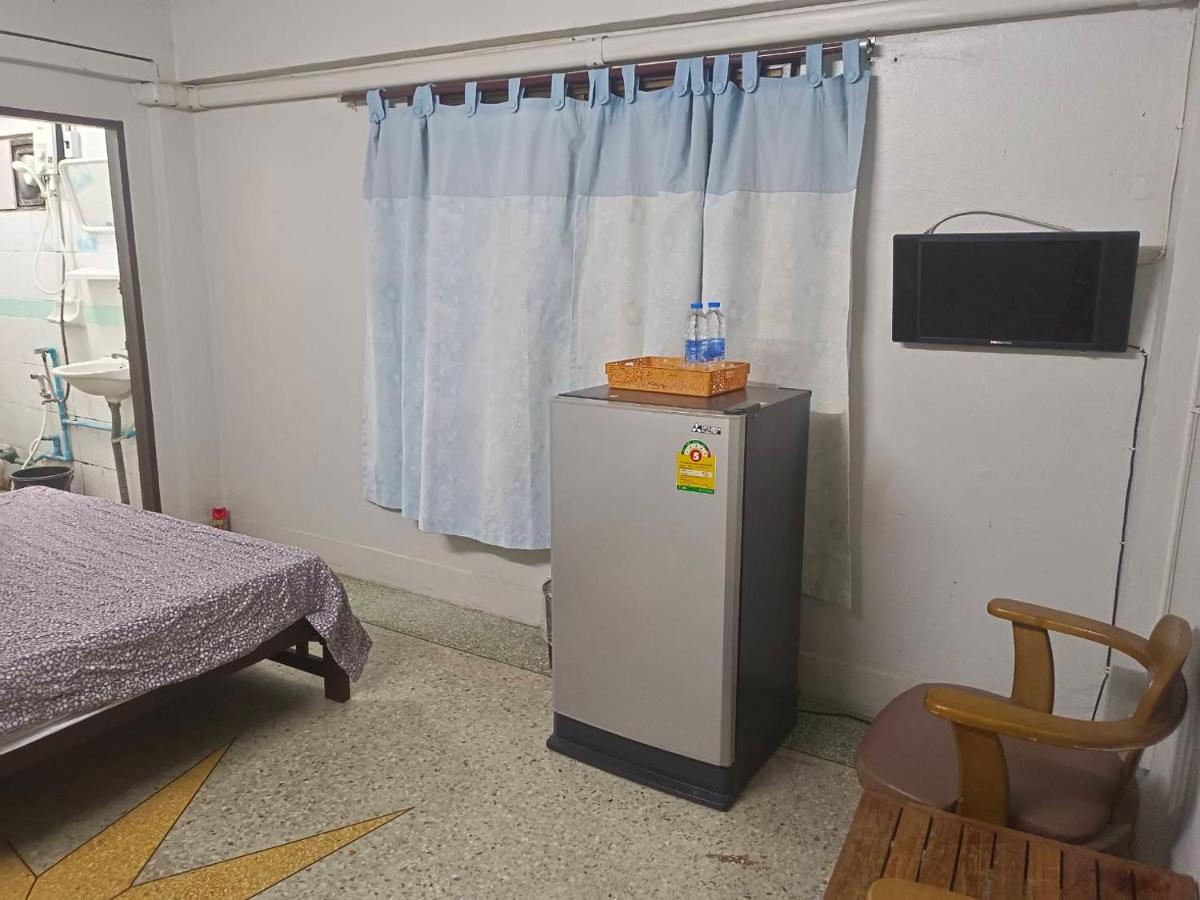 ห้องพักสุขสบายวังหลัง Bangkok Extérieur photo