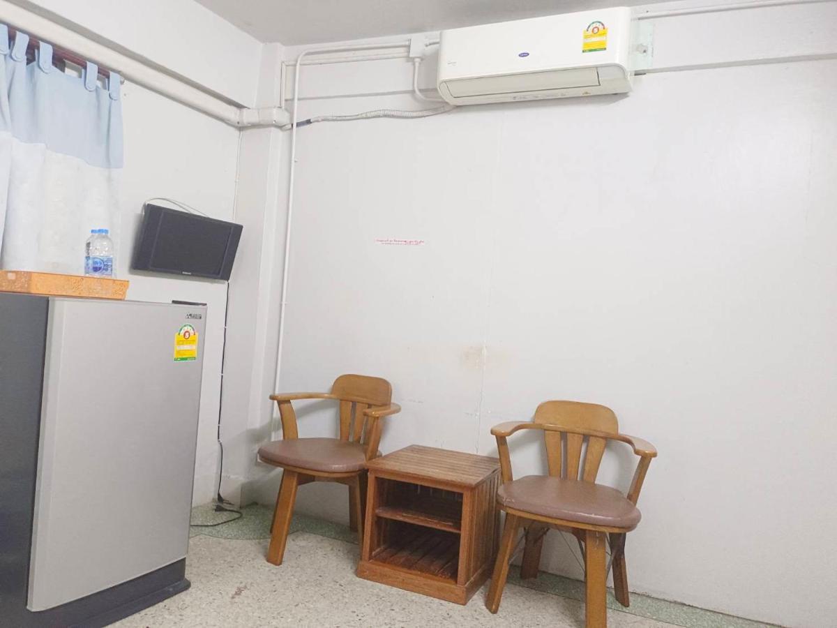 ห้องพักสุขสบายวังหลัง Bangkok Extérieur photo