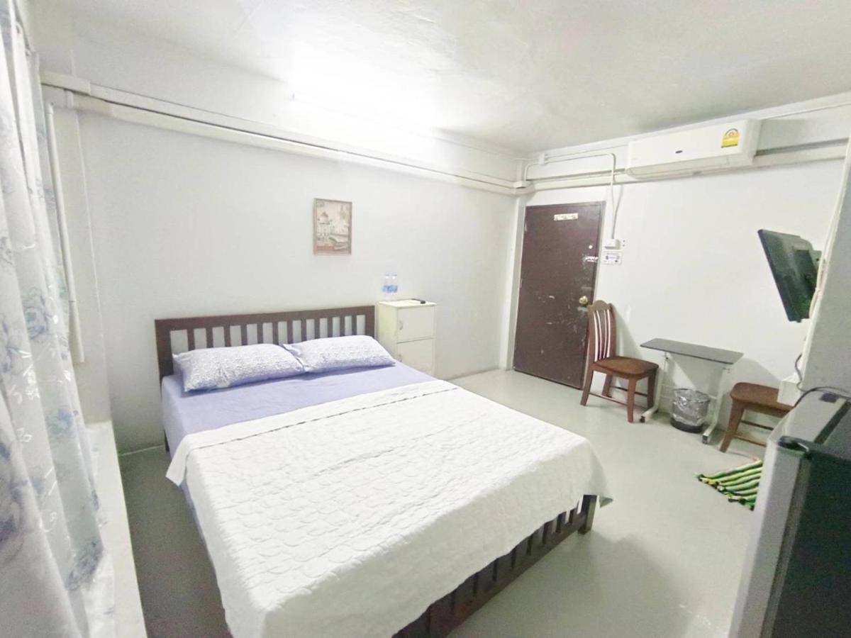 ห้องพักสุขสบายวังหลัง Bangkok Extérieur photo