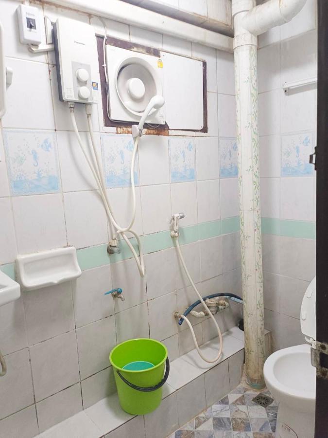 ห้องพักสุขสบายวังหลัง Bangkok Extérieur photo