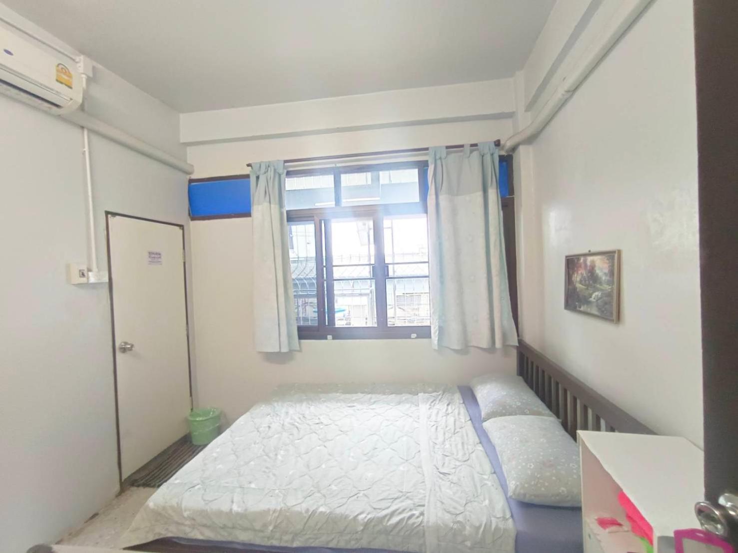 ห้องพักสุขสบายวังหลัง Bangkok Chambre photo